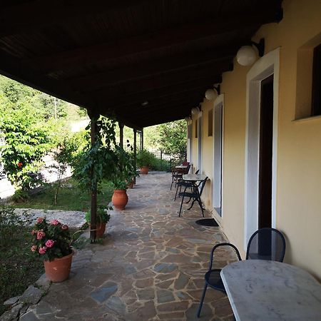 Hotel 2 Alonia Anatoliki Frangista Zewnętrze zdjęcie